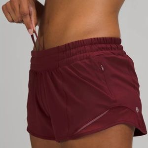 Lululemon Hotty Hot Shorts 2.5